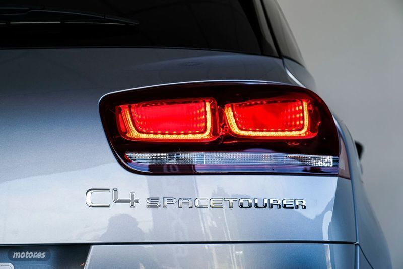 Usado Citroën C4 SpaceTourer Feel 130 CV (95 kW) 2020 Plateado Monovolumen