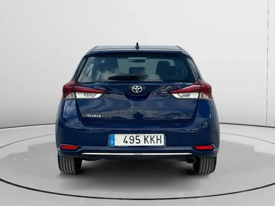 Usado Toyota Auris Business Edition 116 CV (85 kW) 2018 Azul Utilitario