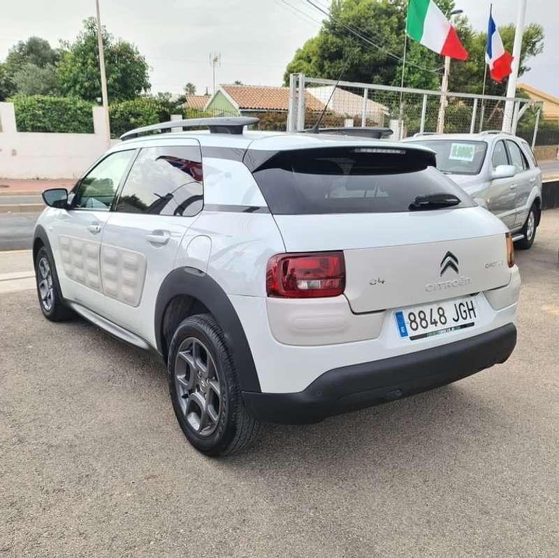 Usado Citroën C4 Cactus Shine 92 CV (67 kW) 2015 Blanco Utilitario