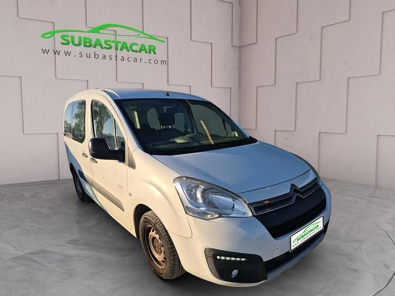 Usado Citroën Berlingo Live 100 CV (73 kW) 2018 Blanco Monovolumen