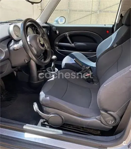 Usado Mini One D 75 CV (55 kW) 2006 Gris / plata Utilitario