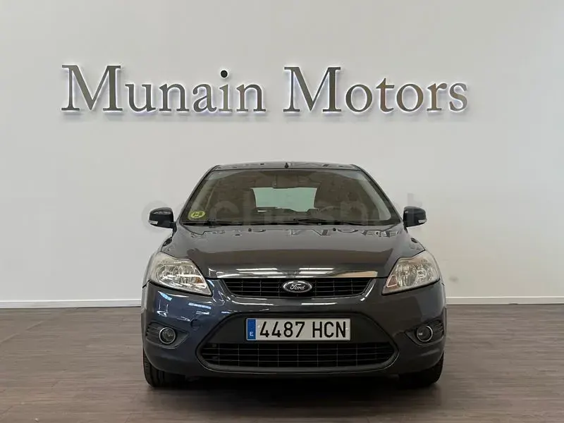 Usado Ford Focus Trend 109 CV (80 kW) 2011 Azul Berlina