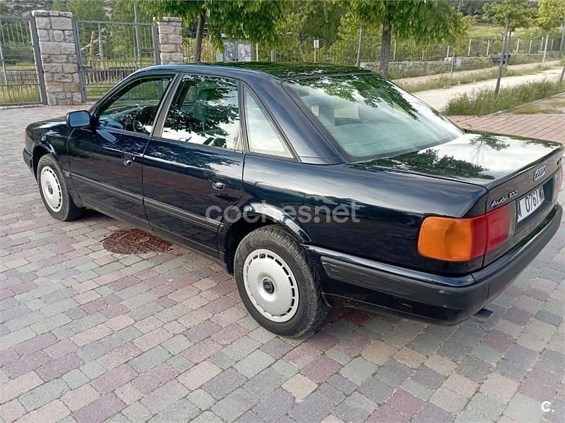 Usado Audi 100 133 CV (97 kW) 1992 Azul Berlina