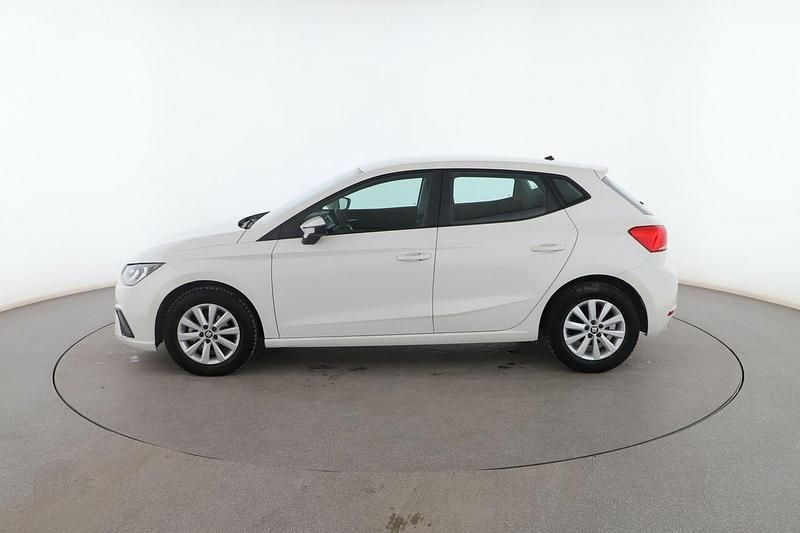 Usado Seat Ibiza Style Plus 80 CV (58 kW) 2019 Blanco Berlina