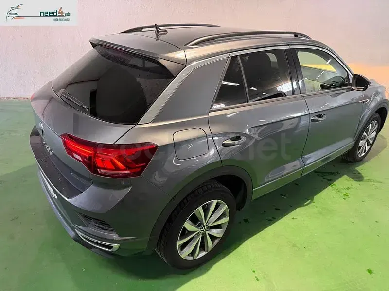 Usado VW T-Roc Advance 110 CV (80 kW) 2022 Negro SUV
