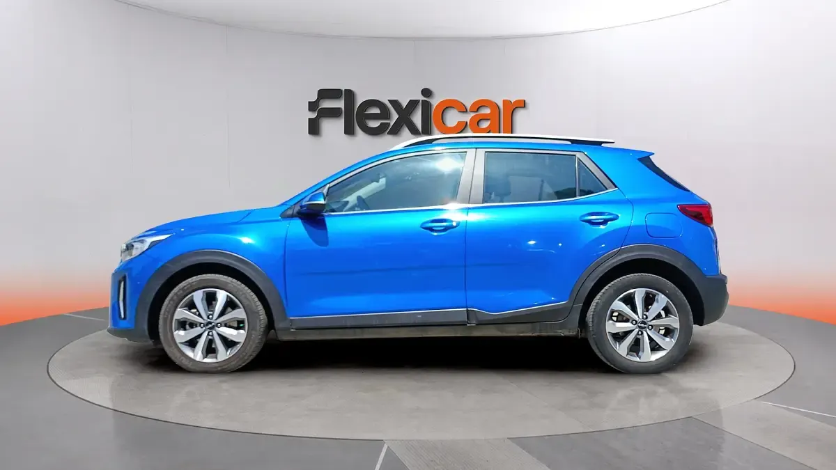 Usado Kia Stonic 101 CV (74 kW) 2024 Azul SUV