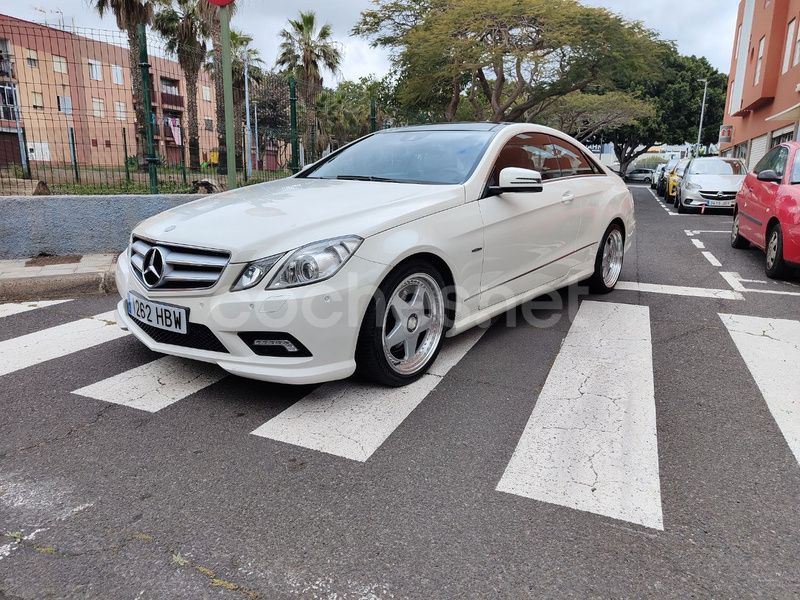 Blanco Usado 2011 Mercedes E200 Coupe | 19.500 € - Imagen 1/4