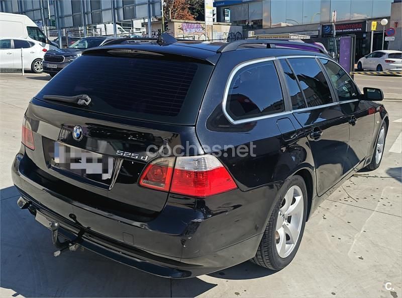 Usado BMW 525 177 CV (130 kW) 2006 Negro Familiar