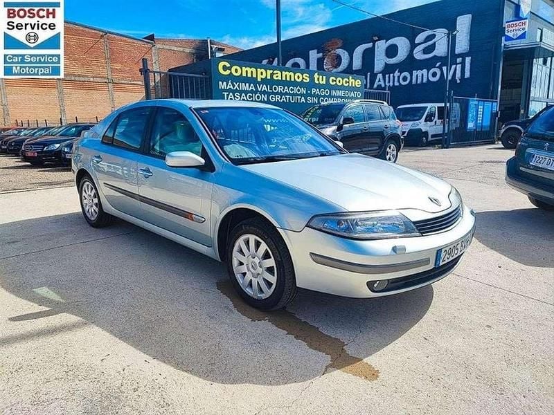 Gris / plata Usado 2002 Renault Laguna II Dynamique Berlina | 3850 € - Imagen 1/4