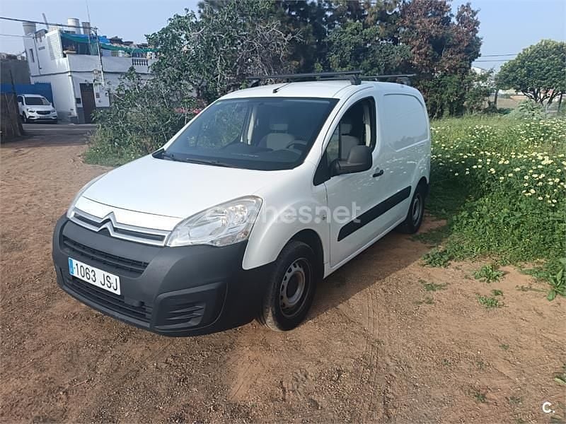 Usado Citroën Berlingo Attraction 75 CV (55 kW) 2016 Blanco Monovolumen