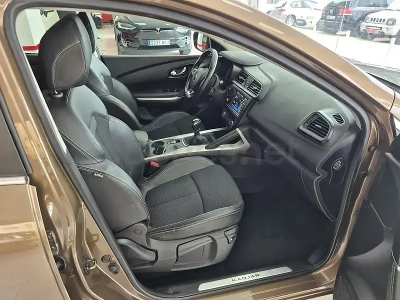 Usado Renault Kadjar Intens 110 CV (80 kW) 2016 Marrón SUV