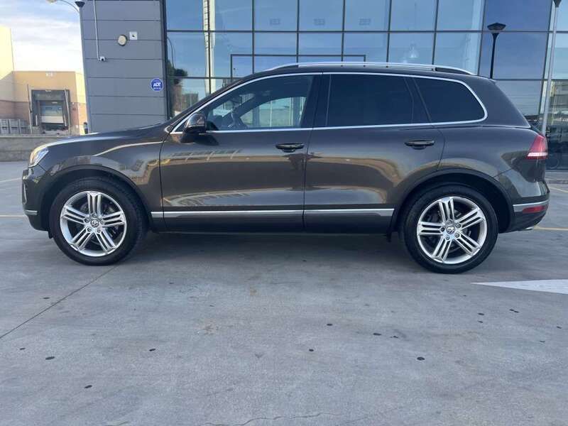 Beige Usado 2016 VW Touareg R-line SUV | 22.900 € (Super precio) - Imagen 1/4
