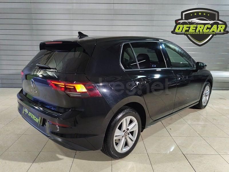 Usado VW Golf VIII Life 115 CV (84 kW) 2022 Negro Berlina