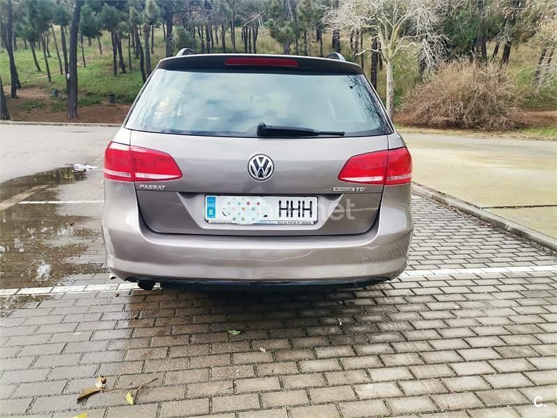 Usado VW Passat 105 CV (77 kW) 2012 Beige Familiar