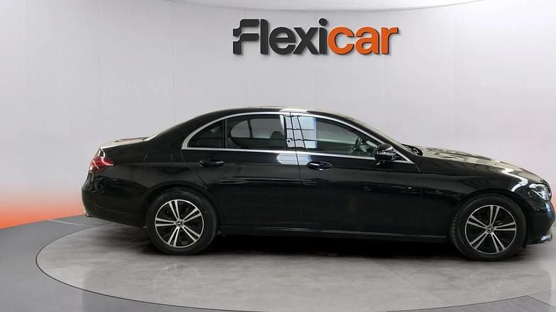 Usado Mercedes E220 194 CV (142 kW) 2021 Negro Berlina