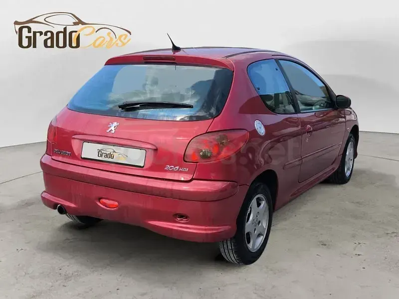 Usado Peugeot 206 70 CV (51 kW) 2007 Granate Berlina