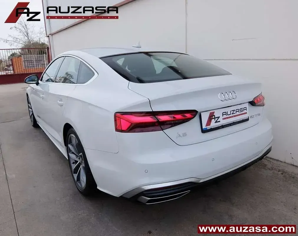 Usado Audi A5 Ambiente 190 CV (139 kW) 2021 Blanco Coupe