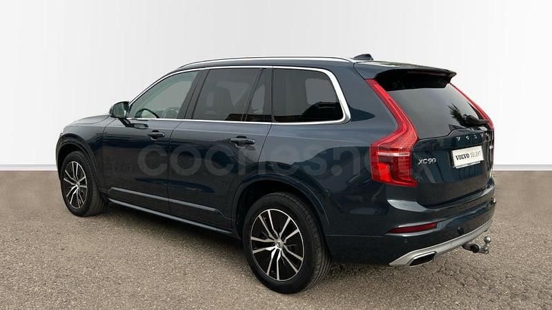 Usado Volvo XC90 Momentum 235 CV (172 kW) 2021 Azul SUV