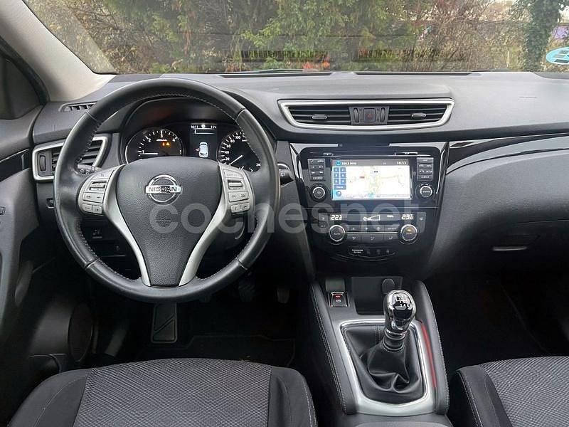 Usado Nissan Qashqai Tekna 110 CV (80 kW) 2017 Gris / plata SUV