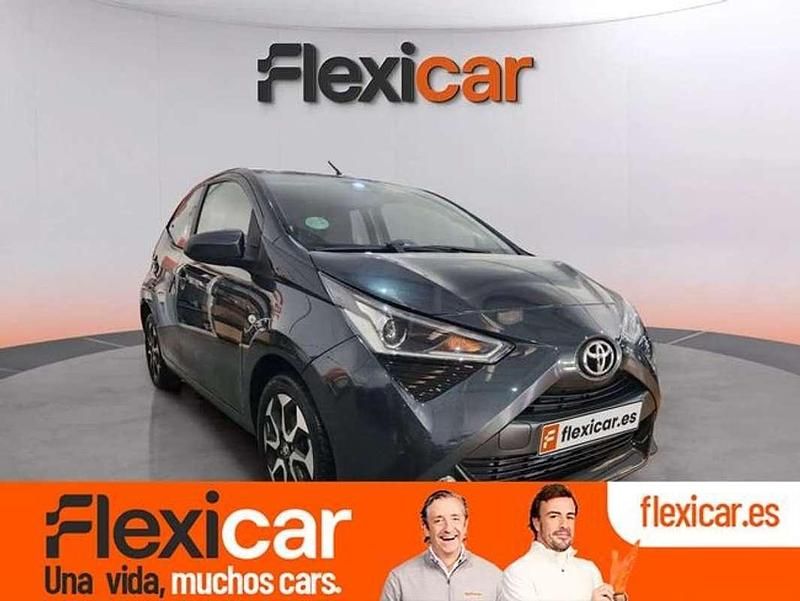 Gris Usado 2019 Toyota Aygo X-cite Utilitario | 11.490 € (Caro) - Imagen 1/4