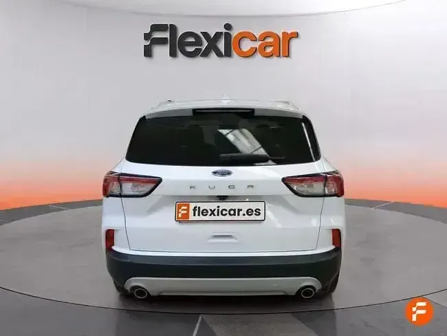Usado Ford Kuga Titanium 150 CV (110 kW) 2023 Blanco SUV