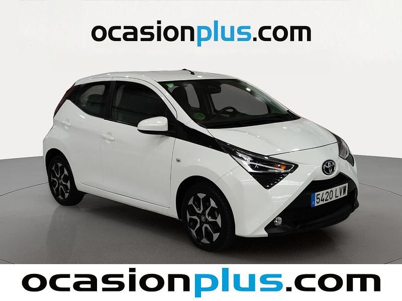 Usado Toyota Aygo Sport 72 CV (52 kW) 2022 Blanco