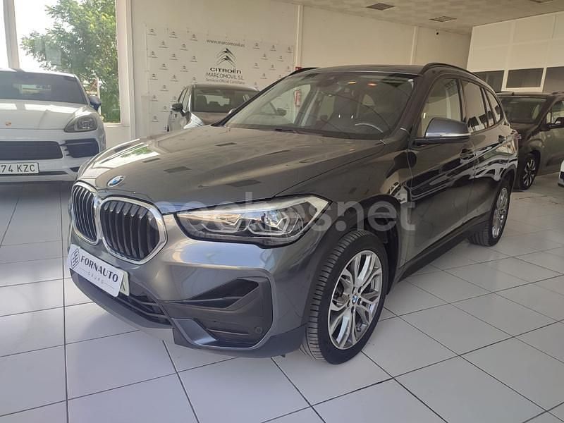 Gris / plata Usado 2021 BMW X1 Advantage SUV | 25.700 € (Un poco caro) - Imagen 1/4