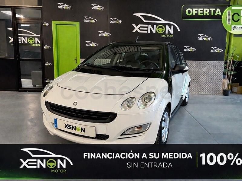 Usado Smart ForFour Pure 75 CV (55 kW) 2006 Blanco Utilitario