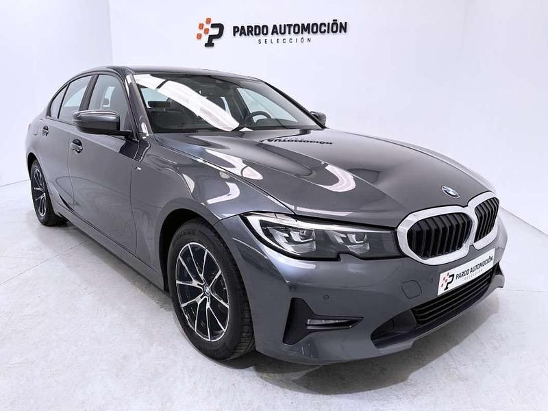 Usado BMW 318 150 HP (110 kW) 2020 Cinzento Sedan