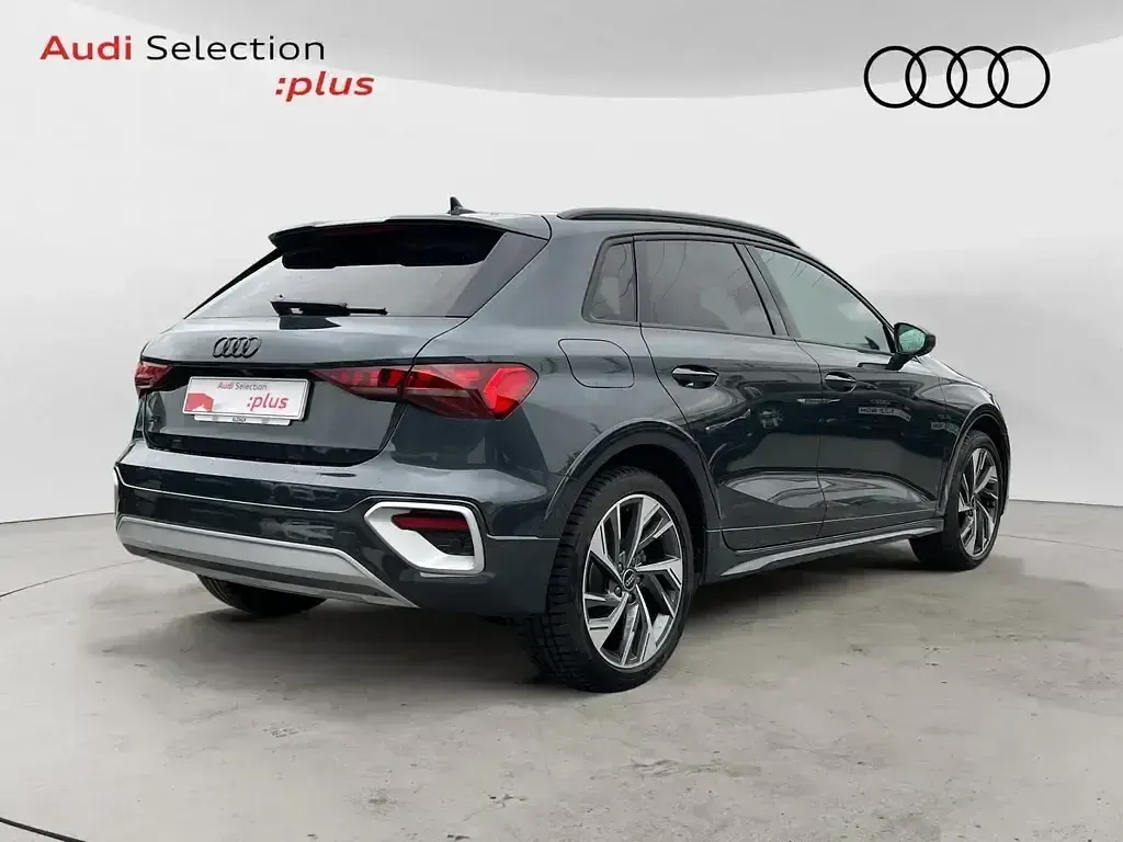 Usado Audi A3 Advanced 205 CV (150 kW) 2025 Gris SUV