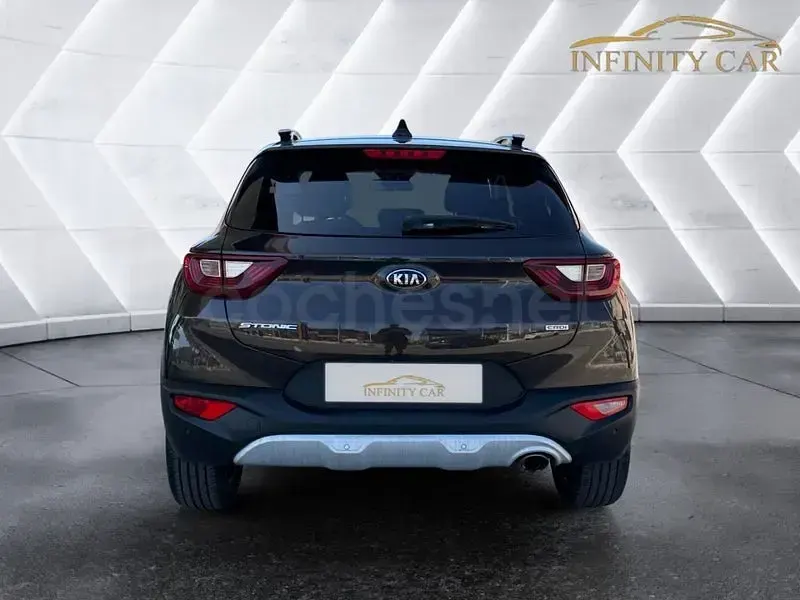 Usado Kia Stonic 115 CV (84 kW) 2018 Marrón SUV