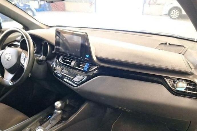 Usado Toyota C-HR Advance 122 CV (89 kW) 2019 Negro SUV