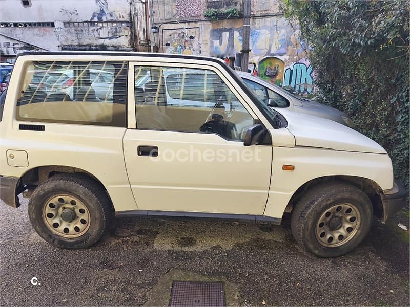 Usado Suzuki Vitara 90 CV (66 kW) 2004 Blanco SUV