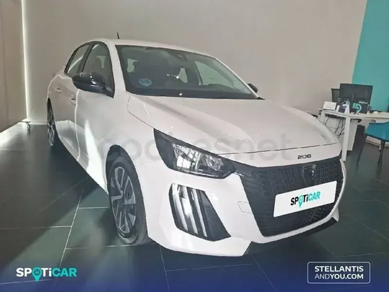 Usado Peugeot 208 Style 100 CV (73 kW) 2025 Blanco Utilitario
