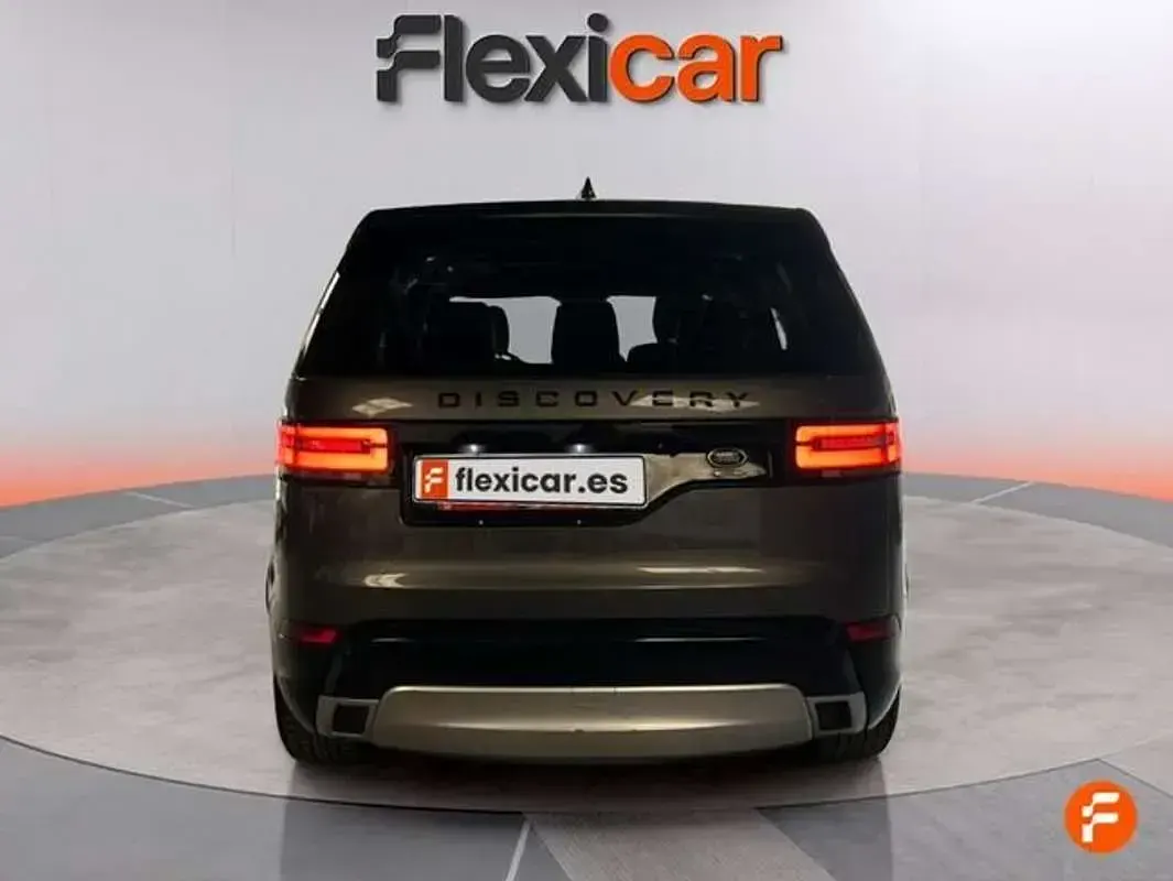 Usado Land Rover Discovery SE 241 CV (177 kW) 2019 Gris SUV