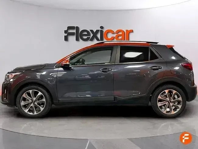 Usado Kia Stonic 100 CV (73 kW) 2019 Gris SUV