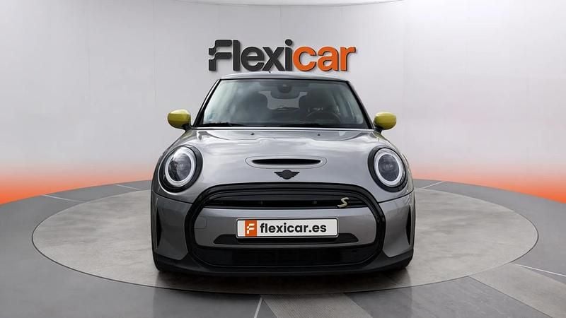 Usado Mini Cooper SE 135 kW (184 CV) 2023 Gris Utilitario