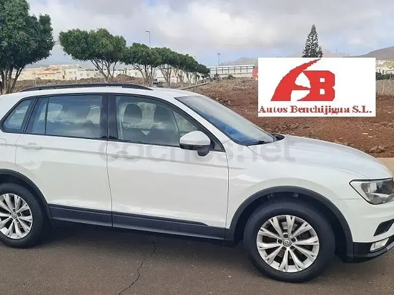 Usado VW Tiguan Edition 125 CV (91 kW) 2017 Blanco SUV