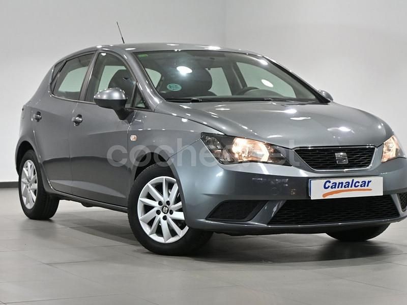 Usado Seat Ibiza Style 75 CV (55 kW) 2017 Gris Berlina