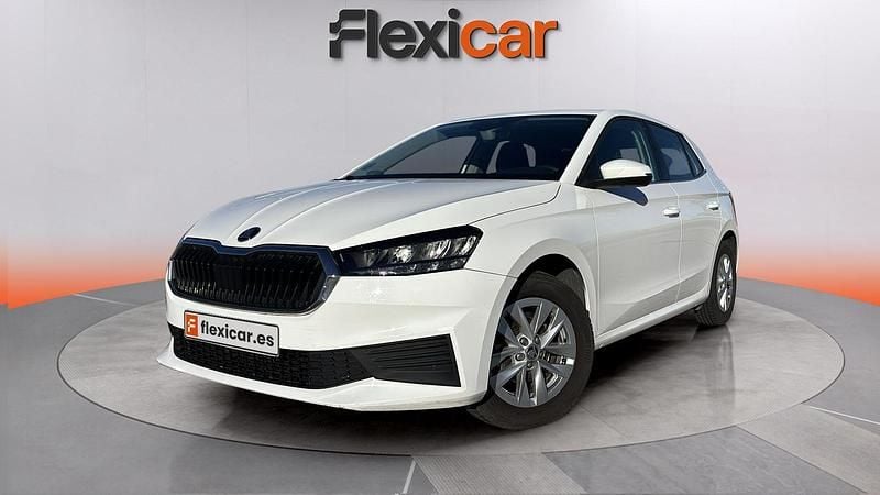 Usado Skoda Fabia Ambition 95 CV (69 kW) 2022 Blanco Utilitario