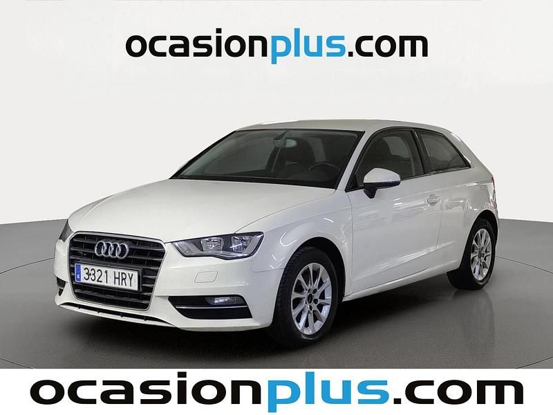 Käytetty Audi A3 Attraction 105 HP (77 kW) 2013 Valkoinen Viistoperä