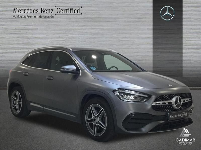 Usado Mercedes GLA200 AMG line 150 CV (110 kW) 2021 Gris SUV