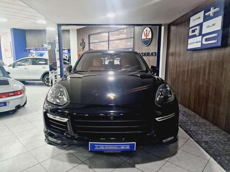 Usado Porsche Cayenne Turbo 519 CV (381 kW) 2016 Negro SUV
