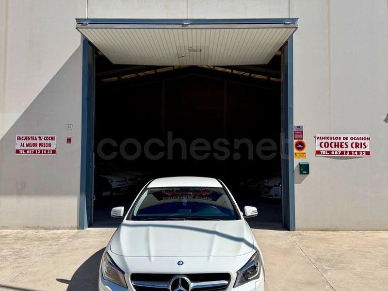 Usado Mercedes CLA180 122 CV (89 kW) 2014 Blanco Berlina