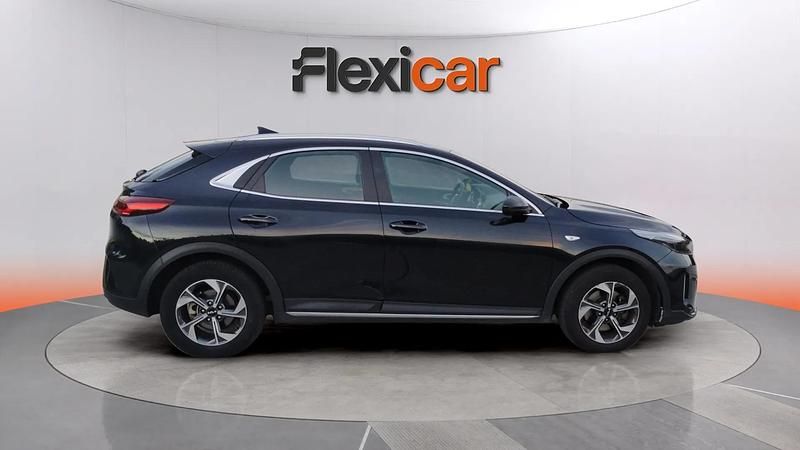 Usado Kia XCeed 120 HP (88 kW) 2023 Preto SUV