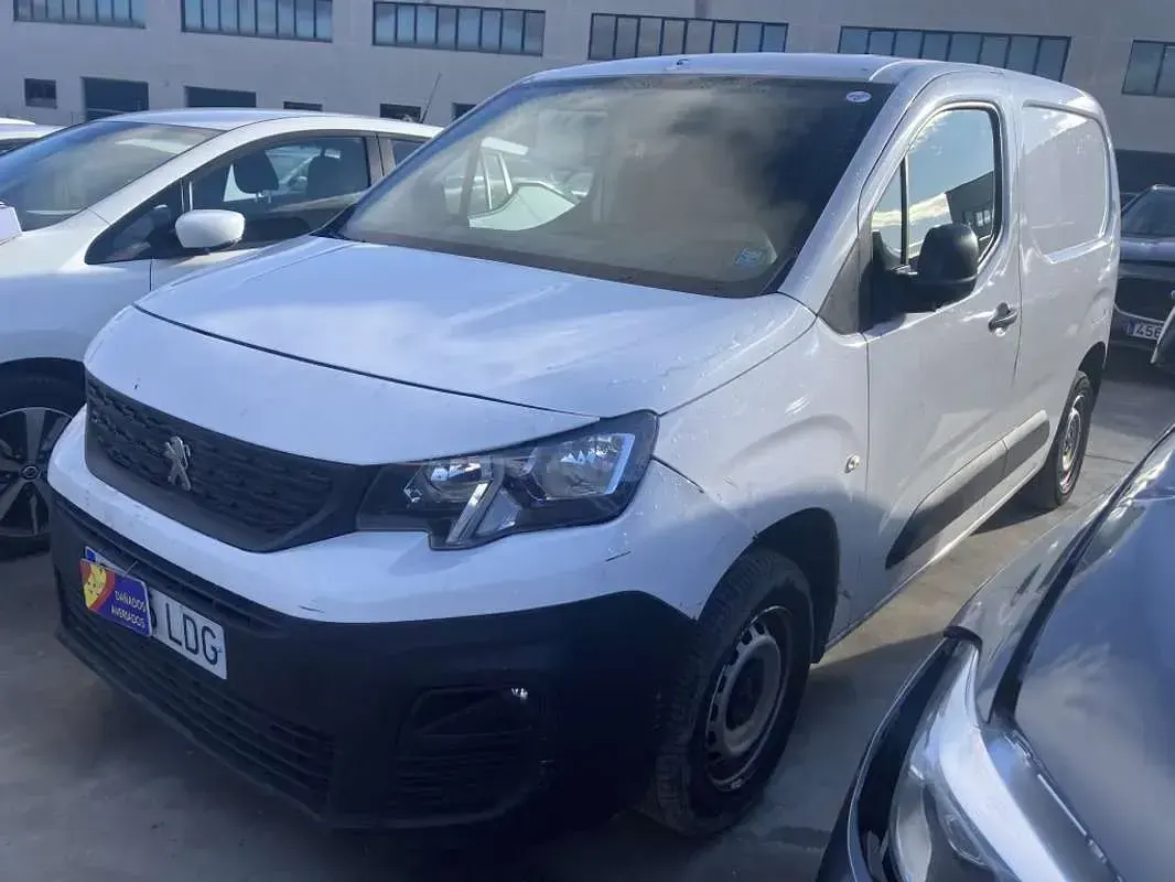 Usado Peugeot Partner S 102 CV (75 kW) 2019 Blanco Monovolumen