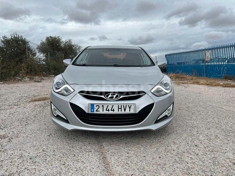 Gris / plata Usado 2014 Hyundai i40 Familiar | 6250 € (Buen precio) - Imagen 1/4