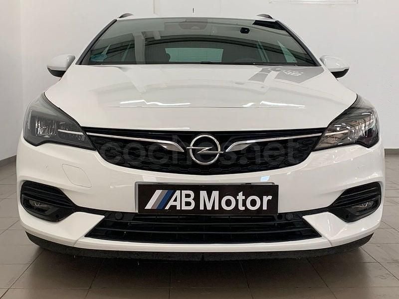 Usado Opel Astra Ultimate 145 CV (106 kW) 2020 Blanco Familiar