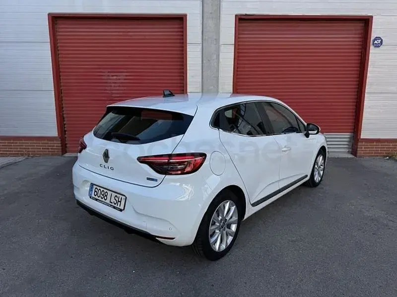 Usado Renault Clio V Zen 140 CV (102 kW) 2021 Blanco Berlina