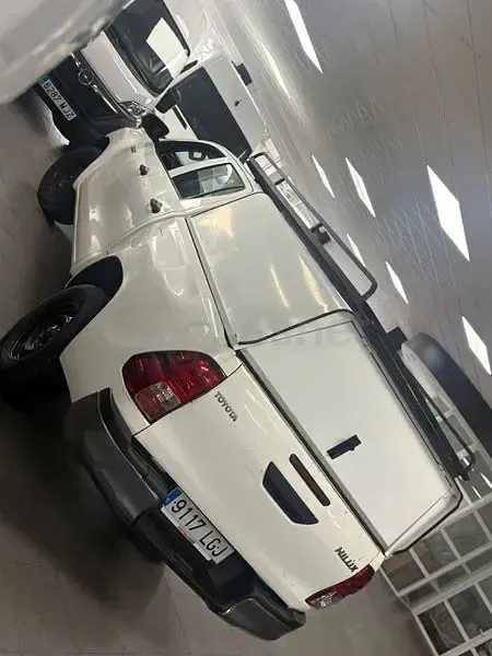 Usado Toyota HiLux 150 CV (110 kW) 2020 Blanco Pickup/Camioneta